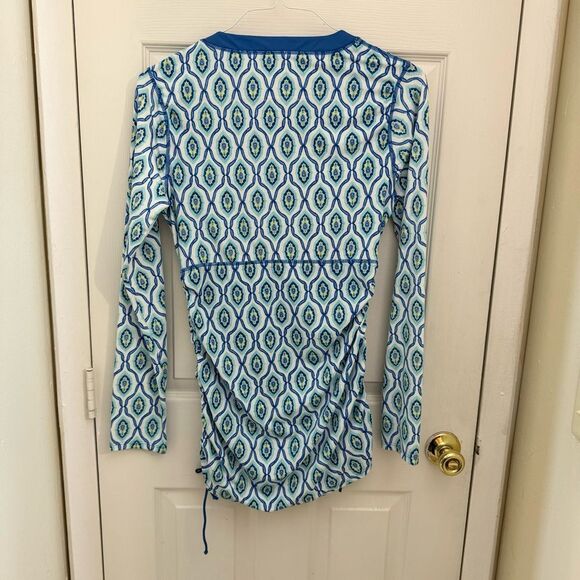 Cabana Life Women’s Swim Top Size Large Blue Green Ruched Patterned Long Sleeve - Picture 2 of 7